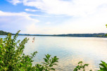 Blick auf den Pilsensee im Starnberger Fünfseenland